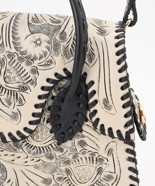 CARVING TRIBES（カービングトライブス）の「MINI FinuRei（ショルダーバッグ・レディース・ボルドー/ブラック・FREE）」の6枚目の写真