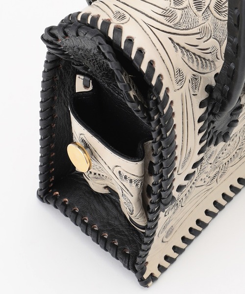 CARVING TRIBES（カービングトライブス）の「MINI FinuRei（ショルダーバッグ・レディース・ボルドー/ブラック・FREE）」の9枚目の写真