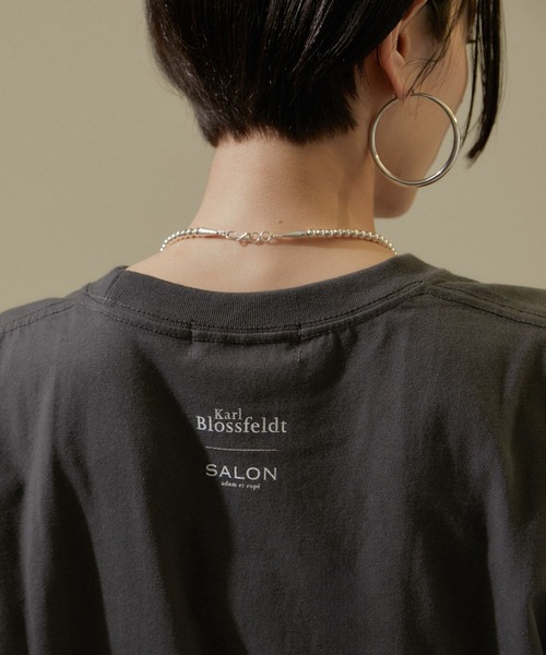 SALON adam et rope'（サロン アダム エ ロペ）の「【WEB限定】【KARL BLOSSFELDT（カールブロスフェルト）】フォトTシャツ 2 /25SS（Tシャツ/カットソー・レディース・グレー/チャコールグレー/ホワイト/ホワイト系その他・FREE）」の15枚目の写真