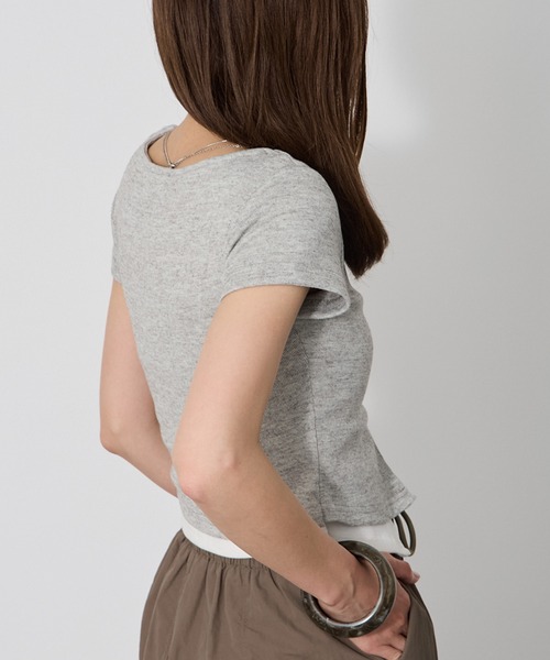 VQ（ブイキュー）の「＼フロント部分のレイヤードがカワイイ／Layered cropped cardigan / レイヤード クロップド丈 カーデ（Tシャツ/カットソー・レディース・ブラック/グレー/オートミール・FREE）」の18枚目の写真