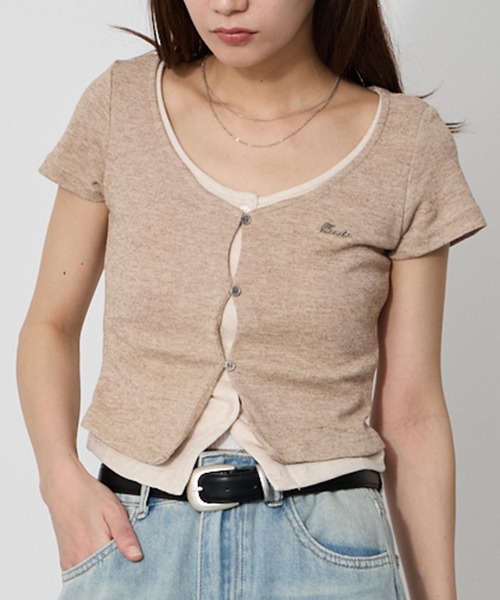 VQ（ブイキュー）の「＼フロント部分のレイヤードがカワイイ／Layered cropped cardigan / レイヤード クロップド丈 カーデ（Tシャツ/カットソー・レディース・ブラック/グレー/オートミール・FREE）」の15枚目の写真