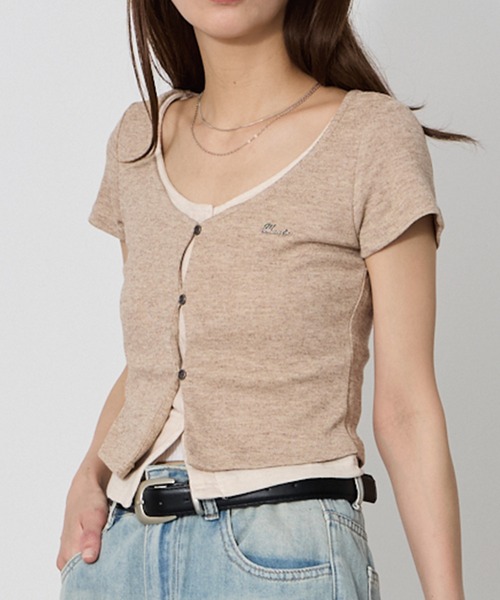VQ（ブイキュー）の「＼フロント部分のレイヤードがカワイイ／Layered cropped cardigan / レイヤード クロップド丈 カーデ（Tシャツ/カットソー・レディース・ブラック/グレー/オートミール・FREE）」の14枚目の写真