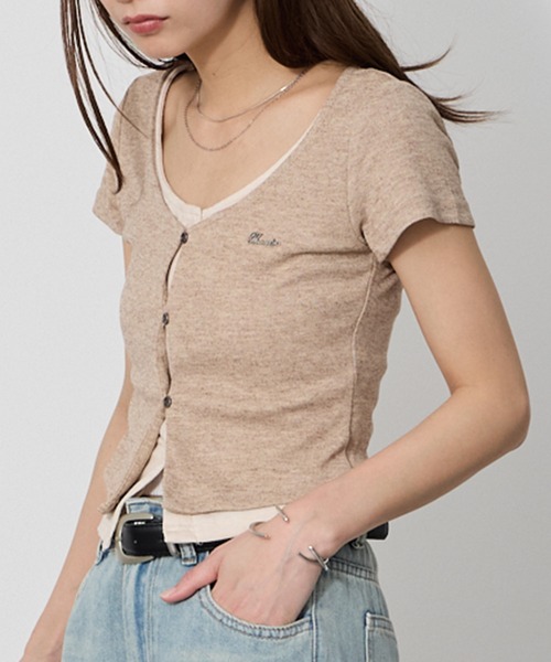 VQ（ブイキュー）の「＼フロント部分のレイヤードがカワイイ／Layered cropped cardigan / レイヤード クロップド丈 カーデ（Tシャツ/カットソー・レディース・ブラック/グレー/オートミール・FREE）」の13枚目の写真