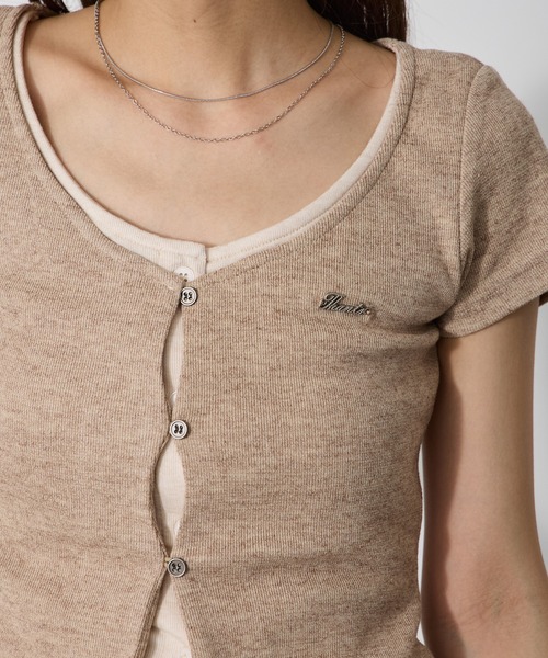 VQ（ブイキュー）の「＼フロント部分のレイヤードがカワイイ／Layered cropped cardigan / レイヤード クロップド丈 カーデ（Tシャツ/カットソー・レディース・ブラック/グレー/オートミール・FREE）」の11枚目の写真
