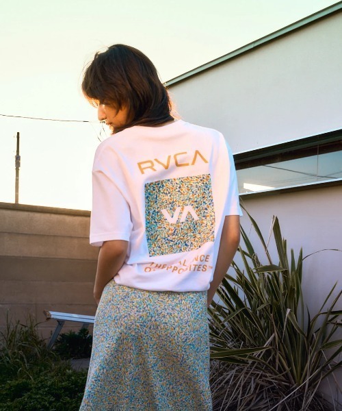 【送料無料】RVCA レディース FREEDUM FLOWER ROLL Ｔシャツ 楽天市場】RVCA ルーカ 半袖 Tシャツ レディース バックプリント
