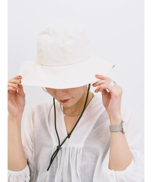 Samansa Mos2 blue（サマンサモスモスブルー）の「【UVカット・撥水加工】クラウン切替ハット（ハット・レディース・カーキ/ブラック/キナリ・F）」の5枚目の写真