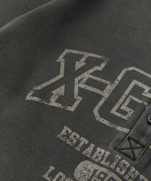 X-girl（エックスガール）の「COLLEGE LOGO L/S COMPACT TOP（Tシャツ/カットソー・レディース・ブラック/ブラウン/ネイビー・S/M）」の11枚目の写真