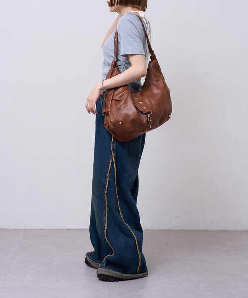 w closet（ダブルクローゼット）の「スターバックルマルチWAYBAG（トートバッグ・レディース・ブラック/ブラウン・FREE）」の6枚目の写真