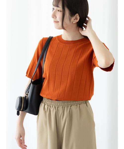 Te chichi TERRASSE（テチチテラス）の「ワイドリブ半袖クルーネックニット（ニット/セーター・レディース・グリーン/チャコールグレー/オフホワイト/オレンジ・F）」の4枚目の写真