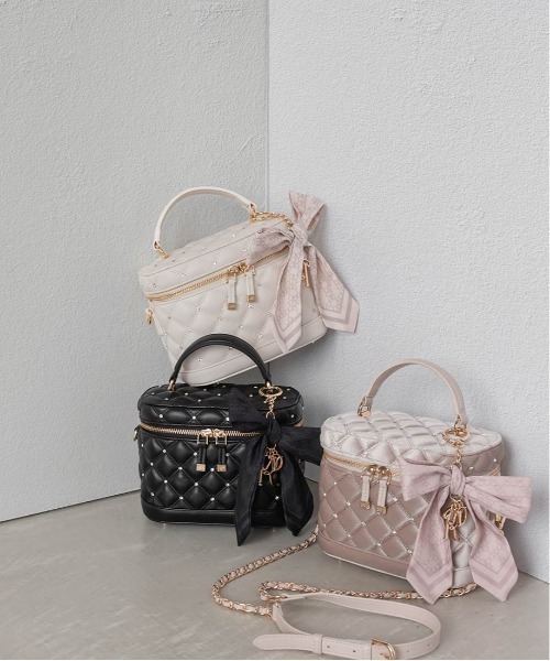 2WAY リボンチャームキルティングバニティバッグ（ショルダーバッグ