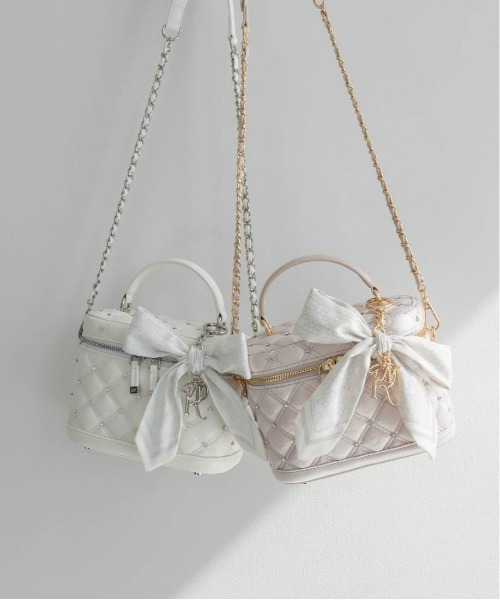 RANDA（ランダ）の「2WAY リボンチャームキルティングバニティバッグ（ショルダーバッグ・レディース・ピンク/ブラック/クリーム/ピンクベージュ/ホワイト・FREE）」の10枚目の写真