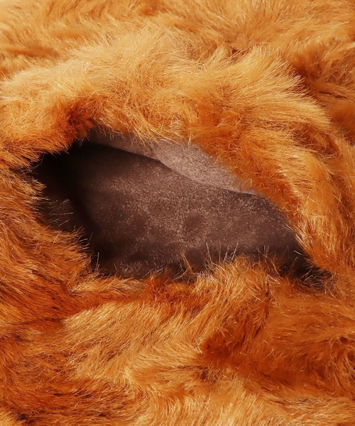 ROOPTOKYO（ループトウキョウ）の「TWEEDMILL/ツイードミル 28x174cm Faux Fur Scarf with Pockets/ Suede Backing エコファースカーフ マフラー（ストール/ショール・メンズ・ブラウン・FREE）」の6枚目の写真