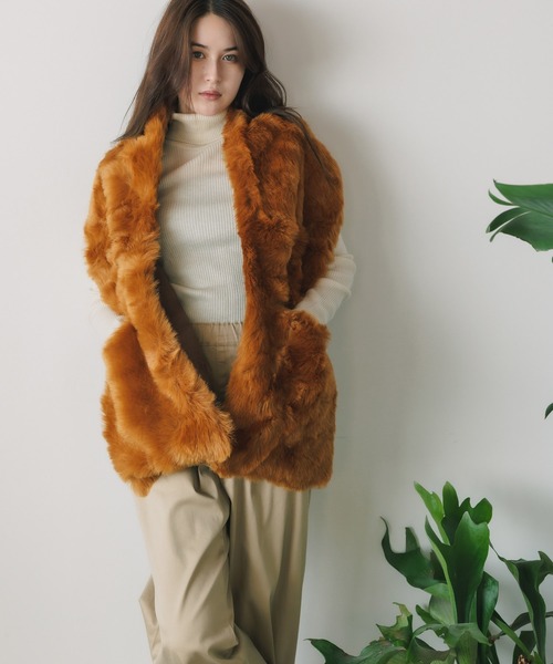 ROOPTOKYO（ループトウキョウ）の「TWEEDMILL/ツイードミル 28x174cm Faux Fur Scarf with Pockets/ Suede Backing エコファースカーフ マフラー（ストール/ショール・メンズ・ブラウン・FREE）」の3枚目の写真
