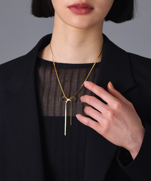 LHME（エルエイチエムイー）の「【WEB限定】“Moment”ベネチアンリボンネックレス/ステンレススティール【LHME / エルエイチエムイー】（ネックレス・レディース・シルバー/ゴールド・52cm）」の5枚目の写真
