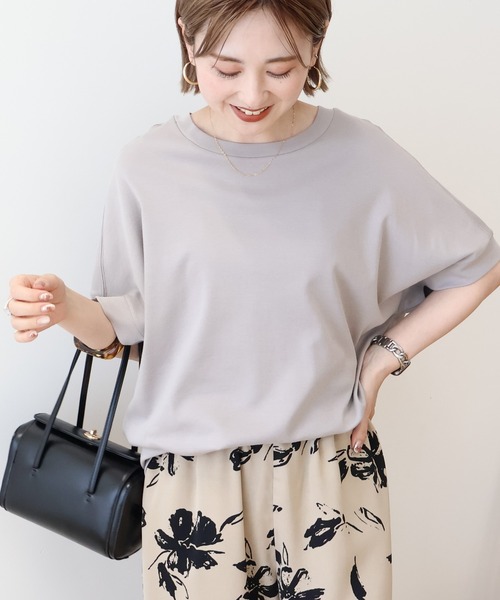 AMERICAN HOLIC（アメリカンホリック）の「接触冷感スムースフレンチスリーブプルオーバー（Tシャツ/カットソー・レディース・グレイッシュベージュ/オフホワイト/ブルー/チャコールグレー/ネイビー/ピンク・L/M）」の4枚目の写真