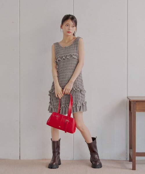 ［値下］cavezarosso ✖︎ chikaコラボ　シャーリングミニワンピース 値下］cavezarosso ✖︎ chikaコラボ シャーリングミニワンピース