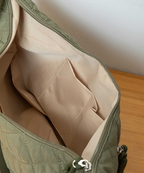 Munich(ミューニック)の「キルティングショルダーバッグ(ショルダーバッグ・レディース・カーキ/ベージュ/ブラック・FREE)」の7枚目の写真