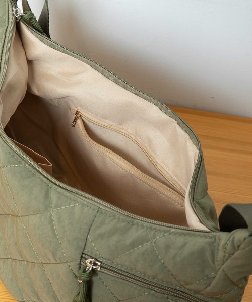 Munich(ミューニック)の「キルティングショルダーバッグ(ショルダーバッグ・レディース・カーキ/ベージュ/ブラック・FREE)」の8枚目の写真