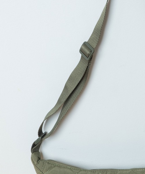 Munich(ミューニック)の「キルティングショルダーバッグ(ショルダーバッグ・レディース・カーキ/ベージュ/ブラック・FREE)」の11枚目の写真