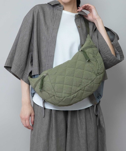 Munich(ミューニック)の「キルティングショルダーバッグ(ショルダーバッグ・レディース・カーキ/ベージュ/ブラック・FREE)」の21枚目の写真