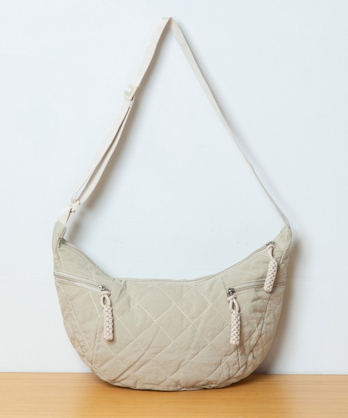 Munich(ミューニック)の「キルティングショルダーバッグ(ショルダーバッグ・レディース・カーキ/ベージュ/ブラック・FREE)」の19枚目の写真