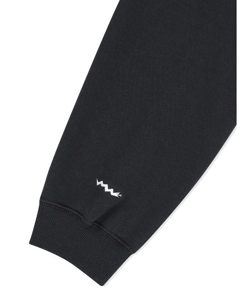 YESEYESEE(イエスアイシー)の「C-Logo Sweatshirt(スウェット・メンズ・ライトグレー/チャコール/ブラウン・S/M/XL/L)」の14枚目の写真