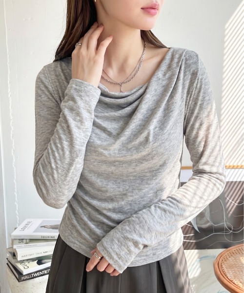 Ada.(エイダ)の「ドレープ デザイン シアーTシャツ(Tシャツ/カットソー・レディース・グレー/ブラック/アイボリー/チャコール/ブラウン/ネイビー・FREE)」の3枚目の写真