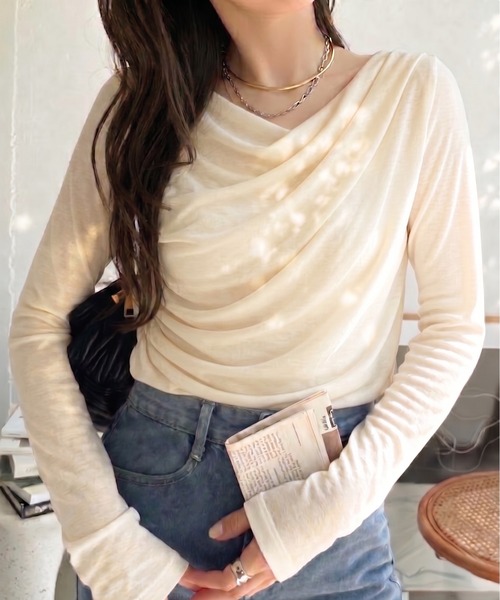 Ada.(エイダ)の「ドレープ デザイン シアーTシャツ(Tシャツ/カットソー・レディース・グレー/ブラック/アイボリー/チャコール/ブラウン/ネイビー・FREE)」の1枚目の写真