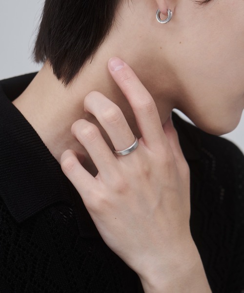 WYZ surgical stainless(ダブリューワイジィーサージカルステンレス)の「【 金属アレルギー対応 】サージカルステンレス シンプルリング(リング・メンズ・シルバー/ゴールド・16号/18号/20号)」の12枚目の写真