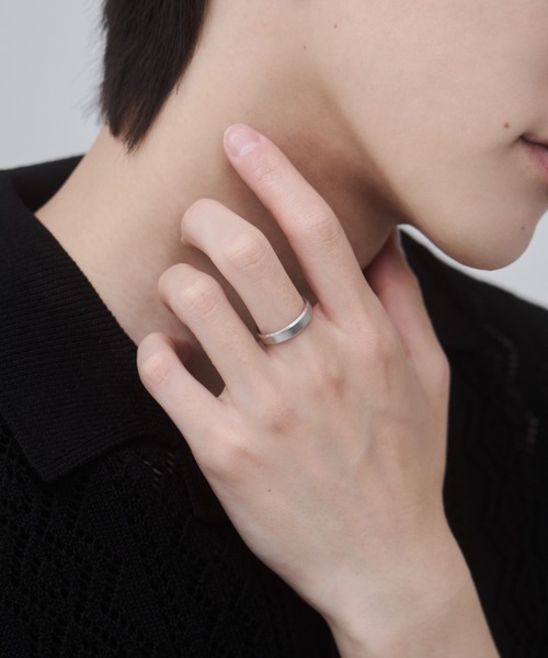 WYZ surgical stainless(ダブリューワイジィーサージカルステンレス)の「【 金属アレルギー対応 】サージカルステンレス シンプルリング(リング・メンズ・シルバー/ゴールド・16号/18号/20号)」の17枚目の写真