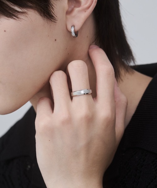 WYZ surgical stainless(ダブリューワイジィーサージカルステンレス)の「【 金属アレルギー対応 】サージカルステンレス シンプルリング(リング・メンズ・シルバー/ゴールド・16号/18号/20号)」の9枚目の写真