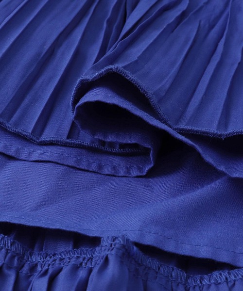 KBF（ケイビーエフ）の「ランダムプリーツスカート（スカート・レディース・オフホワイト/ブルー/ブラック・ONE）」の12枚目の写真