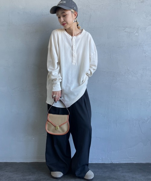 HANES（ヘインズ）の「[HANES/ヘインズ] ヘンリーネック サーマルカットソー（Tシャツ/カットソー・レディース・オフホワイト/ヘザーグレー/パープル/ダークネイビー・F）」の6枚目の写真