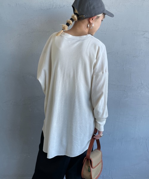 HANES（ヘインズ）の「[HANES/ヘインズ] ヘンリーネック サーマルカットソー（Tシャツ/カットソー・レディース・オフホワイト/ヘザーグレー/パープル/ダークネイビー・F）」の21枚目の写真