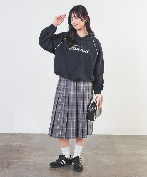 Honeys(ハニーズ)の「ミディ丈プリーツスカート(スカート・レディース・レッド系その他/グレー系その他/イエロー系その他/ネイビー系・S/M/LL/L)」の8枚目の写真