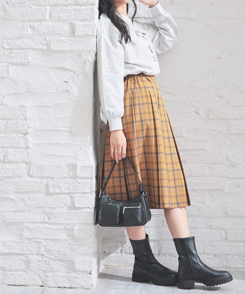 Honeys(ハニーズ)の「ミディ丈プリーツスカート(スカート・レディース・レッド系その他/グレー系その他/イエロー系その他/ネイビー系・S/M/LL/L)」の12枚目の写真