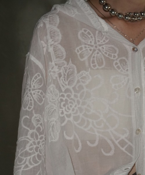 chuclla（チュクラ）の「フラワーエンブロイダリー フーディーブラウス chw25a035（シャツ/ブラウス・レディース・ホワイト・FREE）」の10枚目の写真