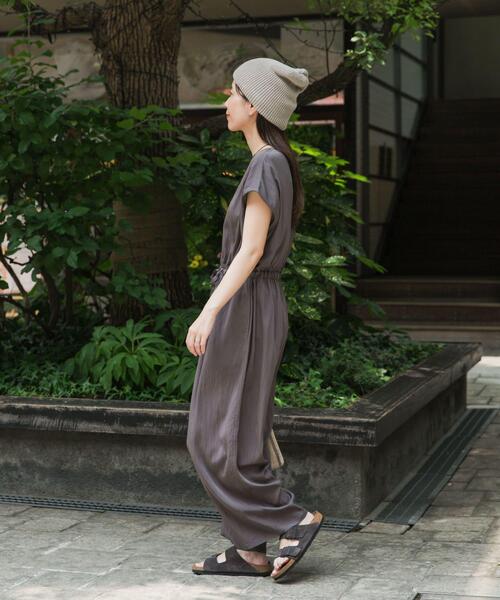 URBAN RESEARCH DOORS（アーバンリサーチドアーズ）の「『UVカット/接触冷感/吸水速乾』ドロストオールインワン（サロペット/オーバーオール・レディース・チャコールグレー/ブラック・MEDIUM）」の5枚目の写真