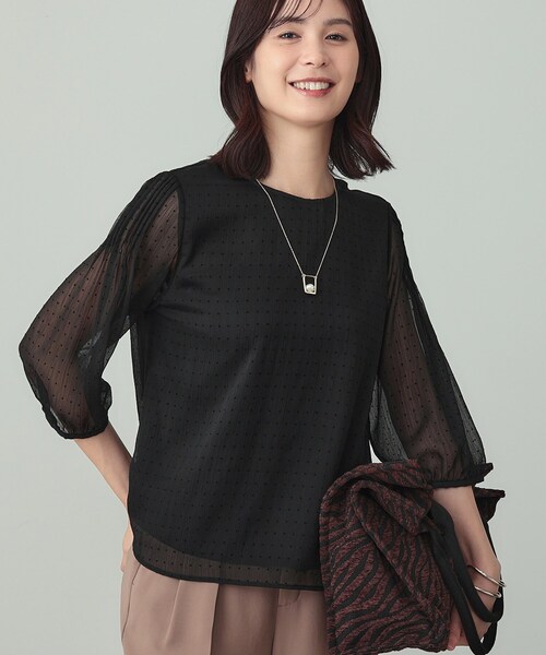 INDIVI(インディヴィ)の「フロッキードットブラウス(シャツ/ブラウス・レディース・ホワイト系1/ブラック系・05/38/34/19/15 /13)」の7枚目の写真