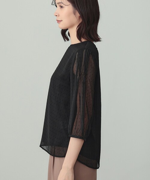 INDIVI(インディヴィ)の「フロッキードットブラウス(シャツ/ブラウス・レディース・ホワイト系1/ブラック系・05/38/34/19/15 /13)」の12枚目の写真