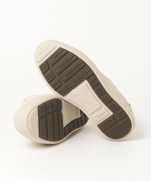 le coq sportif（ルコックスポルティフ）の「LCS セーヴル PF II(防水設計/厚底/消臭)（スニーカー・レディース・ホワイト×ゴールド/ブラック系/ベージュ系その他・22.5cm/23.0cm/23.5cm/24.0cm/24.5cm/25.0cm）」の22枚目の写真