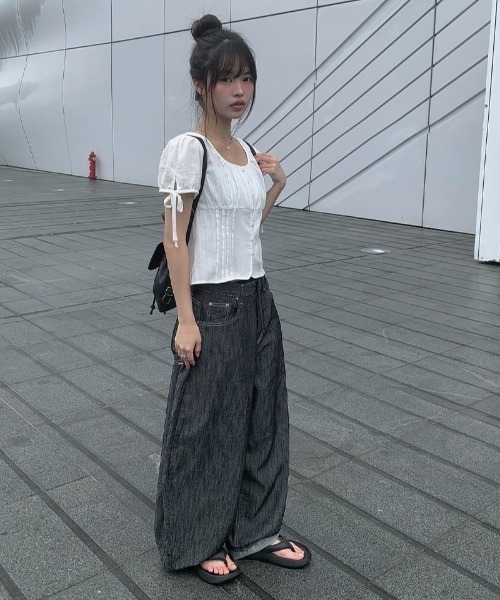 anyonemore(エニワンモア)の「バルーンとろみ生デニムワイドロングパンツ(デニムパンツ・レディース・ブラック/ダークブルー・SMALL/MEDIUM/LARGE)」の3枚目の写真