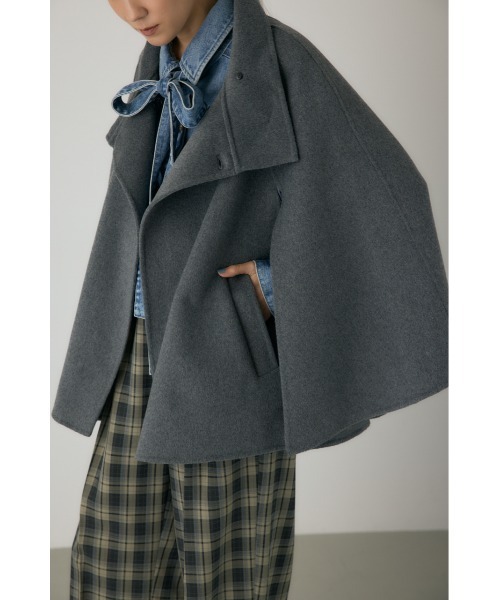 crie conforto（クリーコンフォルト）の「リバーケープコート アウター / 冬服 / ウール混（チェスターコート・レディース・キャメル/グレー・FREE）」の11枚目の写真