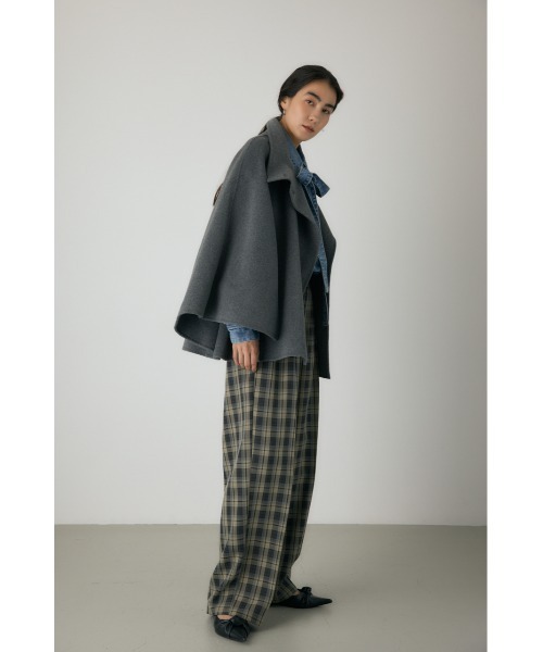 crie conforto（クリーコンフォルト）の「リバーケープコート アウター / 冬服 / ウール混（チェスターコート・レディース・キャメル/グレー・FREE）」の15枚目の写真