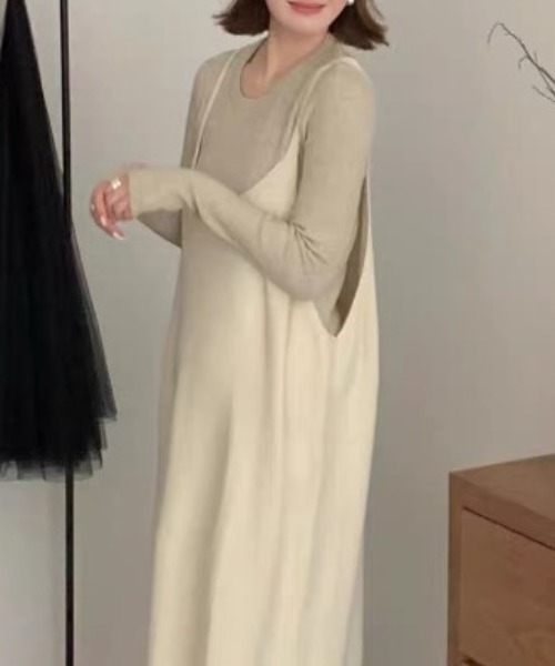 gossip！ロサンゼルス（ゴシップロサンゼルス）の「ゆったり シンプルカジュアルレイヤードニットキャミロングワンピース（ワンピース・レディース・ブラック/グレー/オフホワイト・FREE）」の14枚目の写真