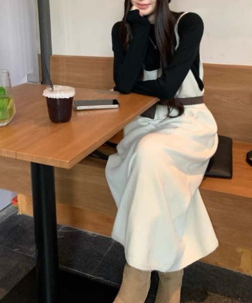 gossip！ロサンゼルス（ゴシップロサンゼルス）の「ゆったり シンプルカジュアルレイヤードニットキャミロングワンピース（ワンピース・レディース・ブラック/グレー/オフホワイト・FREE）」の15枚目の写真