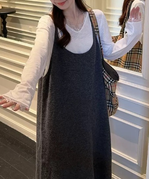 gossip！ロサンゼルス（ゴシップロサンゼルス）の「ゆったり シンプルカジュアルレイヤードニットキャミロングワンピース（ワンピース・レディース・ブラック/グレー/オフホワイト・FREE）」の4枚目の写真