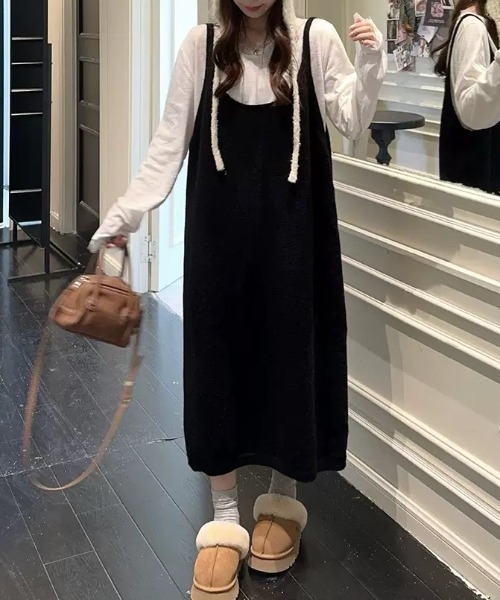 gossip！ロサンゼルス（ゴシップロサンゼルス）の「ゆったり シンプルカジュアルレイヤードニットキャミロングワンピース（ワンピース・レディース・ブラック/グレー/オフホワイト・FREE）」の6枚目の写真