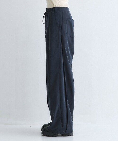 UNITED TOKYO(ユナイテッドトウキョウ)の「【残りわずか!】レーヨンフィブリルワイドパンツ|ウォッシャブル/ストレッチ/細見え/冬服(カーゴパンツ・レディース・グレー/ブラック・1/2)」の8枚目の写真