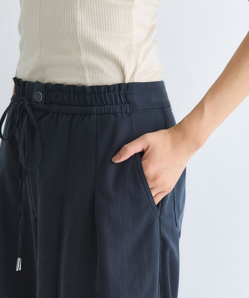 UNITED TOKYO(ユナイテッドトウキョウ)の「【残りわずか!】レーヨンフィブリルワイドパンツ|ウォッシャブル/ストレッチ/細見え/冬服(カーゴパンツ・レディース・グレー/ブラック・1/2)」の11枚目の写真